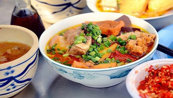 Quán Cô Mai - Bún Riêu Cua Ốc - Khương Trung