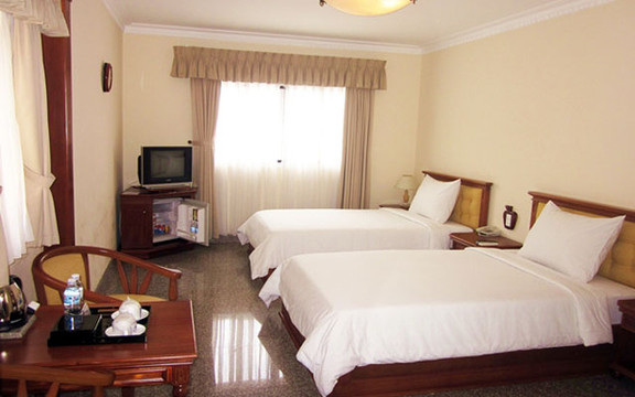 Lữ Gia Hotel - Trần Hưng Đạo