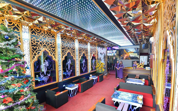 New Star Karaoke - Hồ Đền Lừ