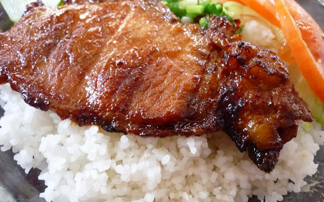 Cơm Đông Mỹ - Trần Quốc Tuấn