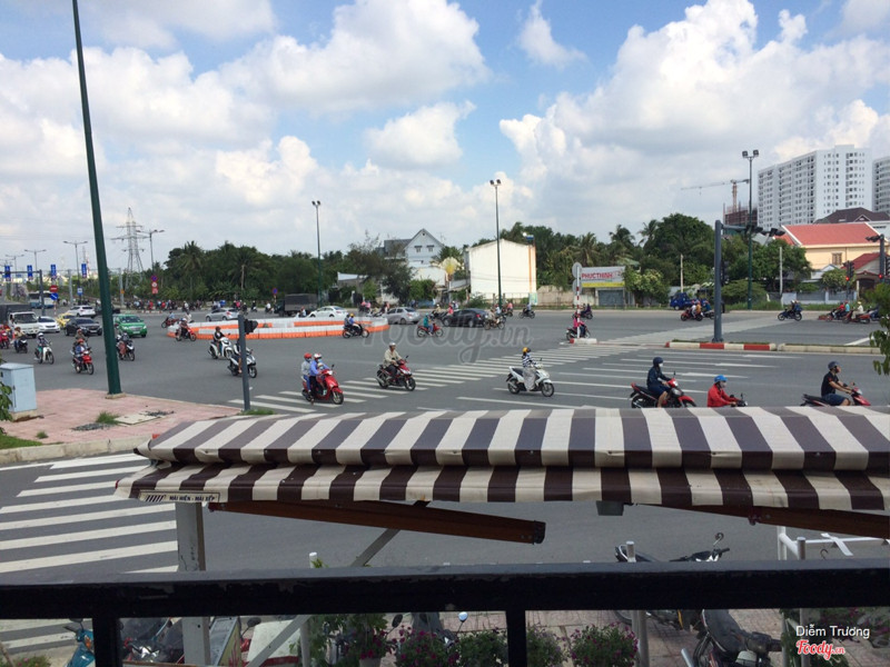 Không gian từ trên cao nhìn xuống