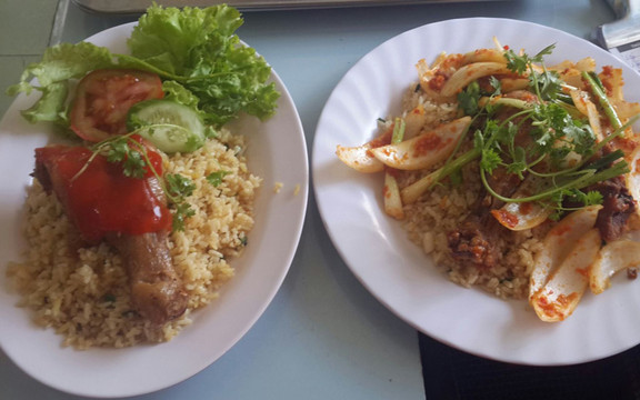 Cơm Gà & Bún Bò Huế