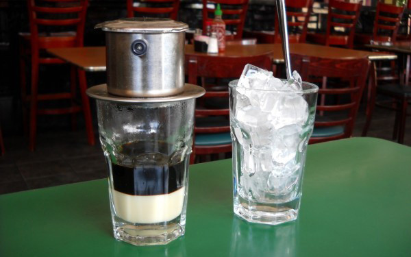 Ỉn Cafe