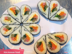 Kimbap thập cẩm 65k/p