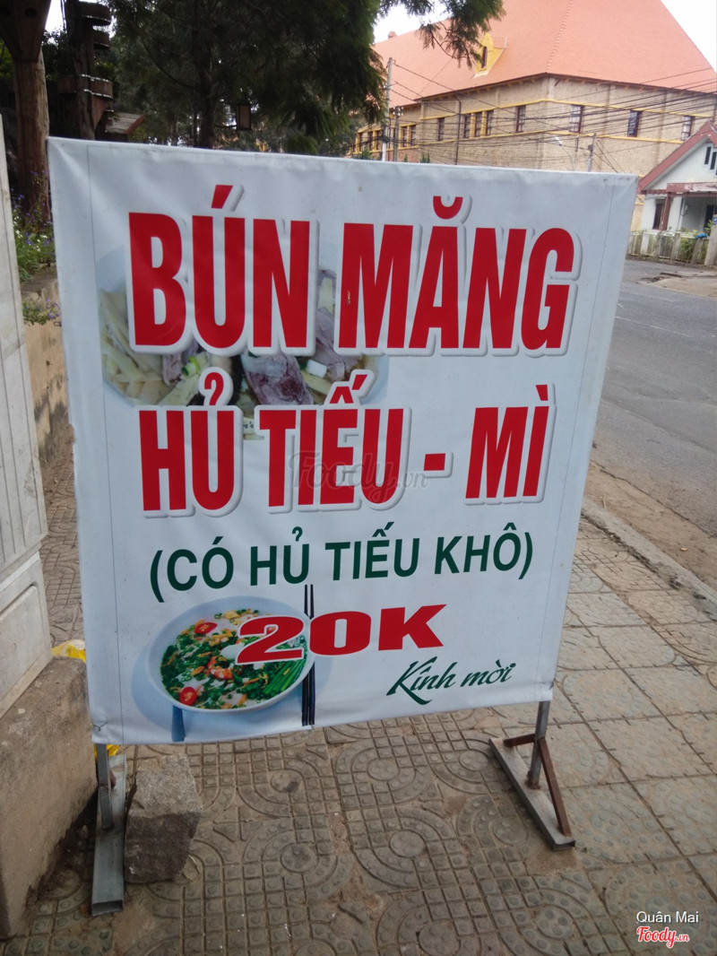 Biển hiệu của quán