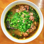 Bún bò tái