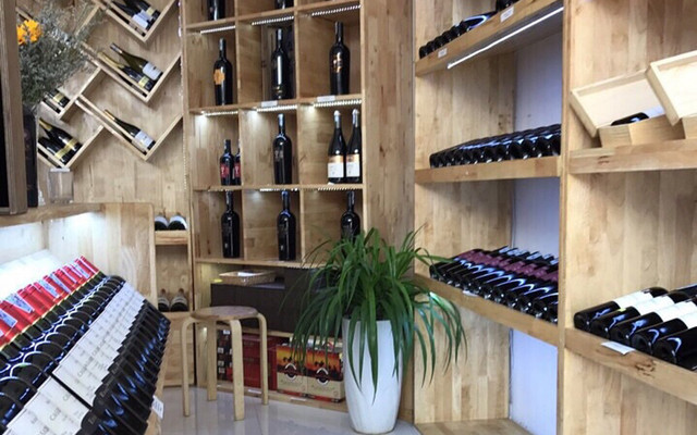 Selena Wine Shop