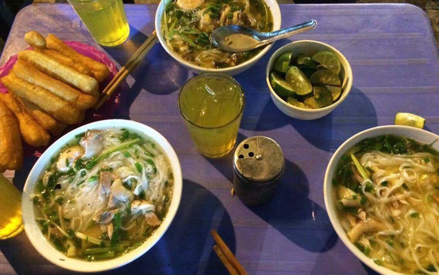 Tuyết - Phở Gà Đồi