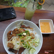 Cơm trưa - bún thịt nướng