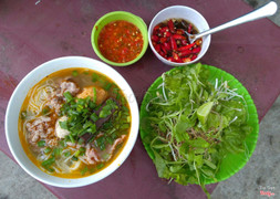 Bún thập cẩm