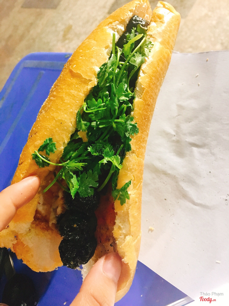 Bánh mì Bò Lá Lốt