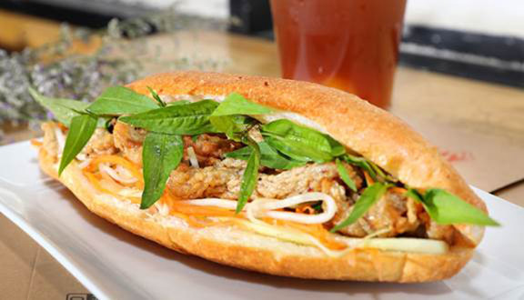 Bánh Mì Chả Cá