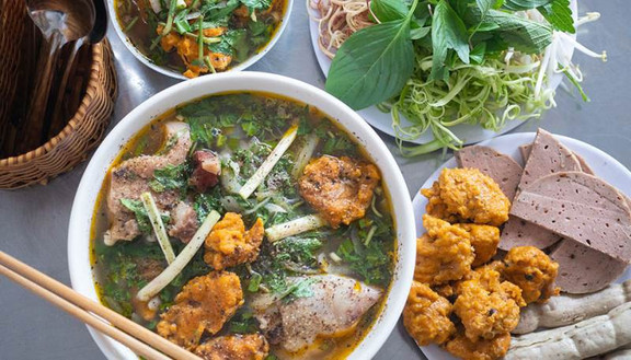 O Tú - Bún Bò Huế - Đường Số 1