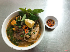 Bún sụn chả