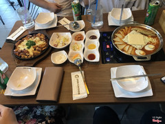 Tokbokki ở đây làm khá là cay bạn nào ăn không được thì nên cân nhắc trước khi ăn