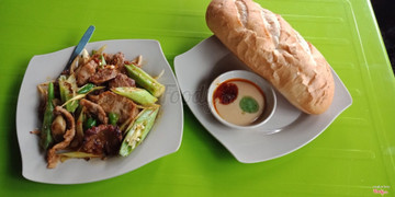 Vú heo xào sate ớt hiểm bá cháy