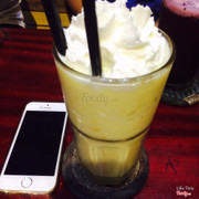 Ice blend xoài + dứa : 25k