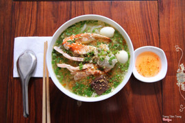 📣📣📣 Hot...hot...hot...Khai trương... khai trương Quán Bánh Canh Ghẹ ( 53-55 Cô Bắc cũ ) nay chuyển về địa chỉ C1-Lô 7 Phạm Hùng. Phường Vĩnh Lạc.  💋 Ngày 10/12 (DL) thứ 2. 💁🏼‍♀️ Menu món ăn của Quán nha các tình yêu: 🍴Điểm tâm Sáng:  🔸 Cơm tấm sườn miếng: 22k 🔹 Cơm tấm sườn cọng: 25k 🗯 Hũ tiếu hải sản: 🔸 Hũ tiếu lòng: 25k 🔹 Hũ tiếu ghẹ: 50k 🔻 Hũ tiếu mực: 40k 🔹 Hũ tiếu giò: 28k 🍜 Điểm tâm Trưa: ♨️ Bánh canh: 🔸 Bánh canh ghẹ: 50k 🔹 Bánh canh mực: 40k 🔻 Bánh canh giò: 30k 🔸 Bánh canh chả: 25k ♨️ Bún Riêu: 🔸 Bún riêu mực: 40k 🔹 Bún riêu giò: 30k 🔻 Bún riêu ghẹ: 50k 🔸Bún riêu cua: 22k ♨️ Ăn vặt: 🔹 Gỏi cuốn ( Bì cuốn ): 7k/ cuốn. 🔻 Nhâm ( Gỏi đu đủ ): 17k/ dĩa. 🔸 Bánh flan: 7k/cái. 🔻 Yaourt: 6k/ hủ.