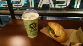 Combo ôlong sữa + bánh mì heo quay 