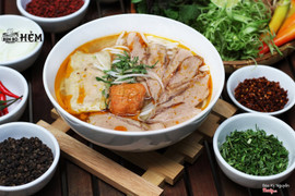 bún bò nạm chả