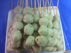 Cá viên chiên 5k/ xâu