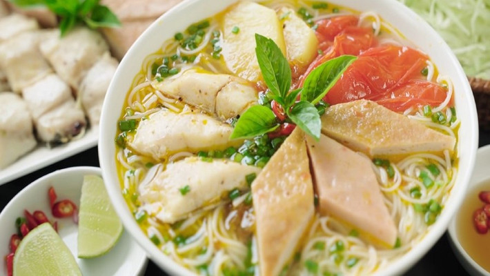 Hằng Na - Bún Bò & Bún Chả Cá - Đinh Tiên Hoàng