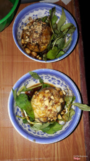 Trứng vịt lộn rang me