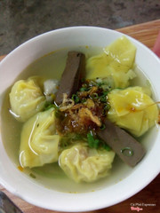 hoành thánh huyết