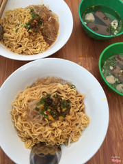 Hủ tiếu mì khô 8k/tô