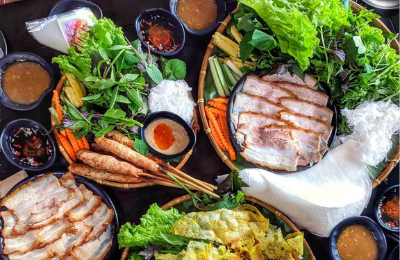 Bánh Tráng Cuốn Thịt Heo Hoàng Bèo - Cộng Hoà