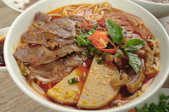 Bún Bò Huế O Hiền - Ngõ Tự Do