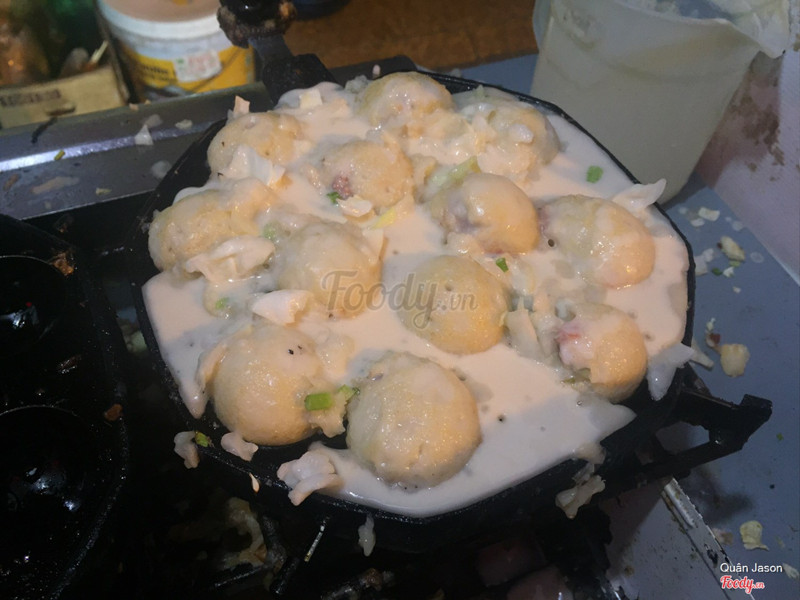 Bánh đang đổ nè