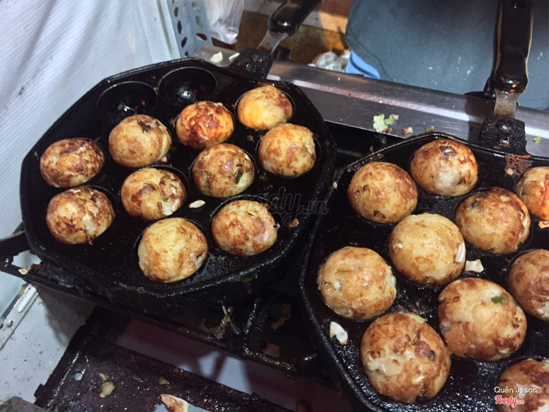 Bánh bạch tuộc sắp chín rồi