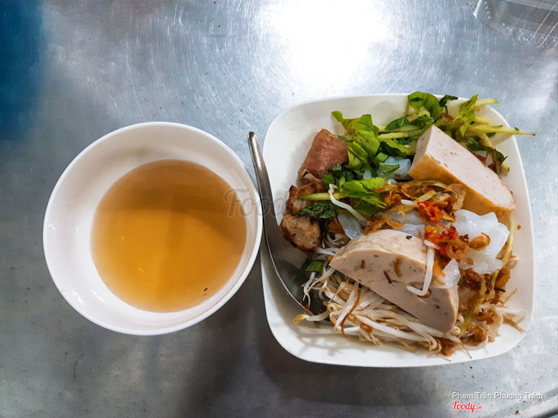 Bánh ướt chả lụa