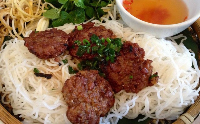 Giang Hà - Bún Chả