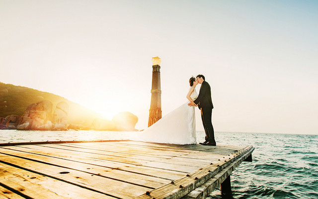 Áo Cưới - Trang Điểm Cô Dâu