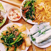 phở cuốn và chiên phồng