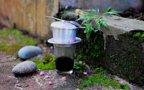 Cafe & Sinh Tố Nhật Lệ