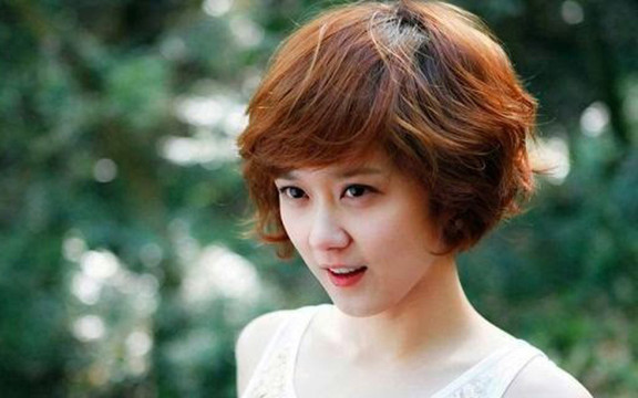 Uốn Tóc A Thủy