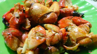 Càng cua rang muối 