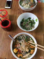 Bún riêu ốc bò