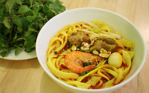 Vân - Bún & Mì Quảng