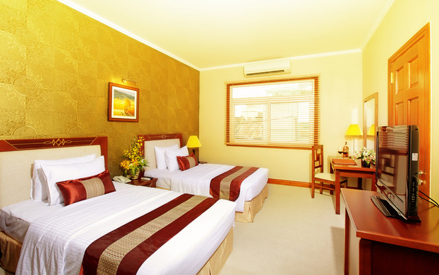 Bình Sơn Hotel