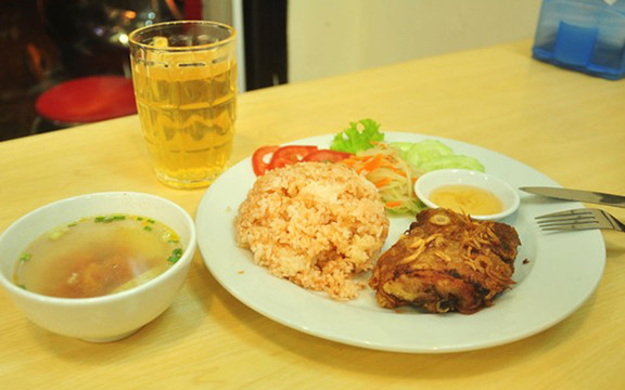 Kiều Dũng - Cơm, Phở & Hủ Tiếu