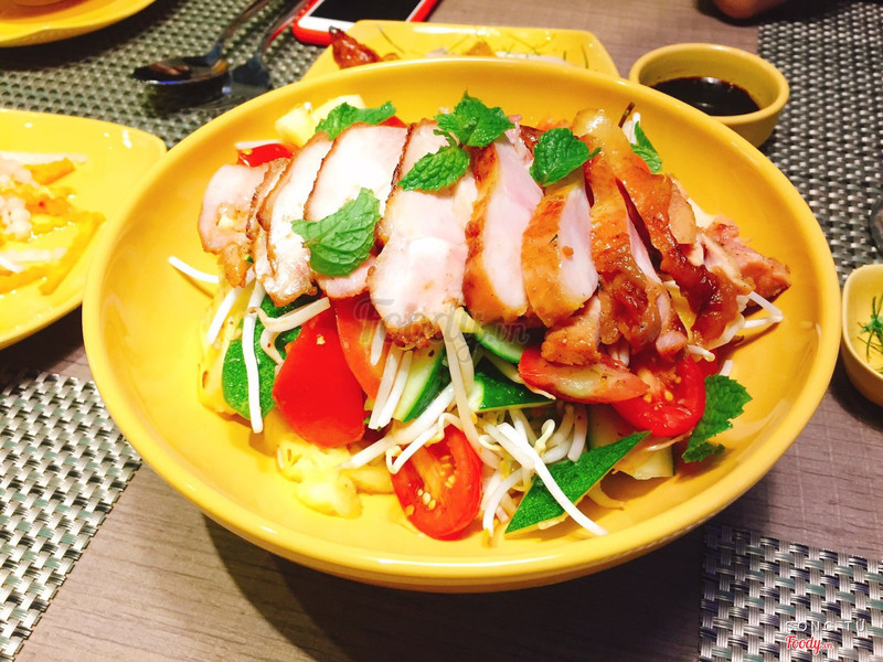 Salad với Thịt Gà