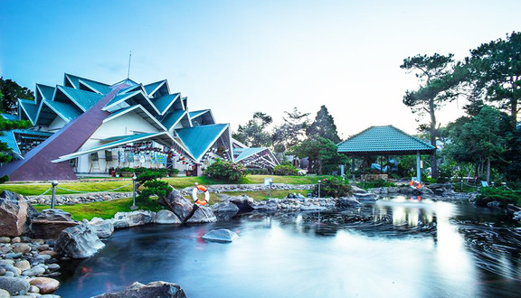 Khu Du Lịch Lá Phong Đà Lạt
