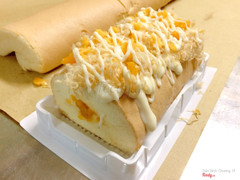 Bánh bông lan trứng muối chà bông 69k