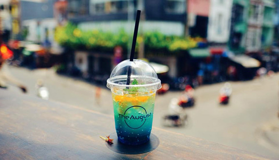 The August - Coffee & Live Music