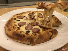 Pizza truyền thống 140k thêm viền phomai 10k