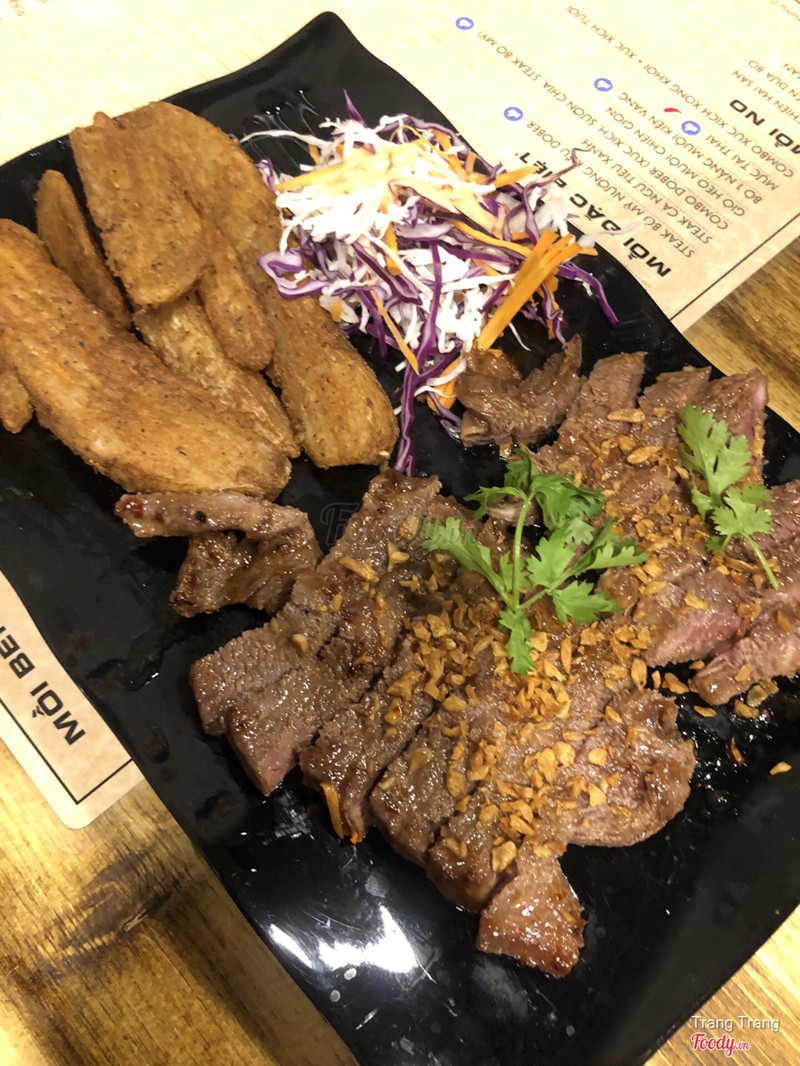 Steak 2 miếng to bự lắm nha